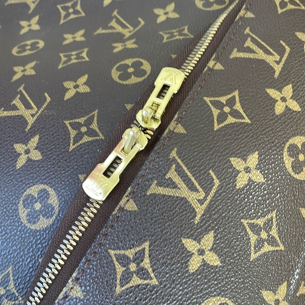 Louis Vuitton Evasion Boston Travel Bag. - Picture 14 of 17